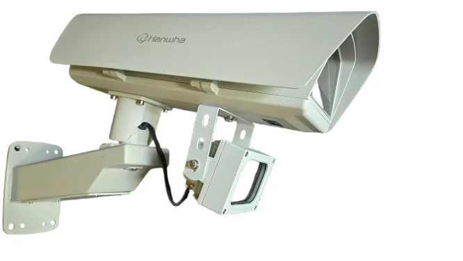 Hanwha PNB-A9092RLPH 4K AI LPR Box Camera Kit with Enclosure and IR (L)