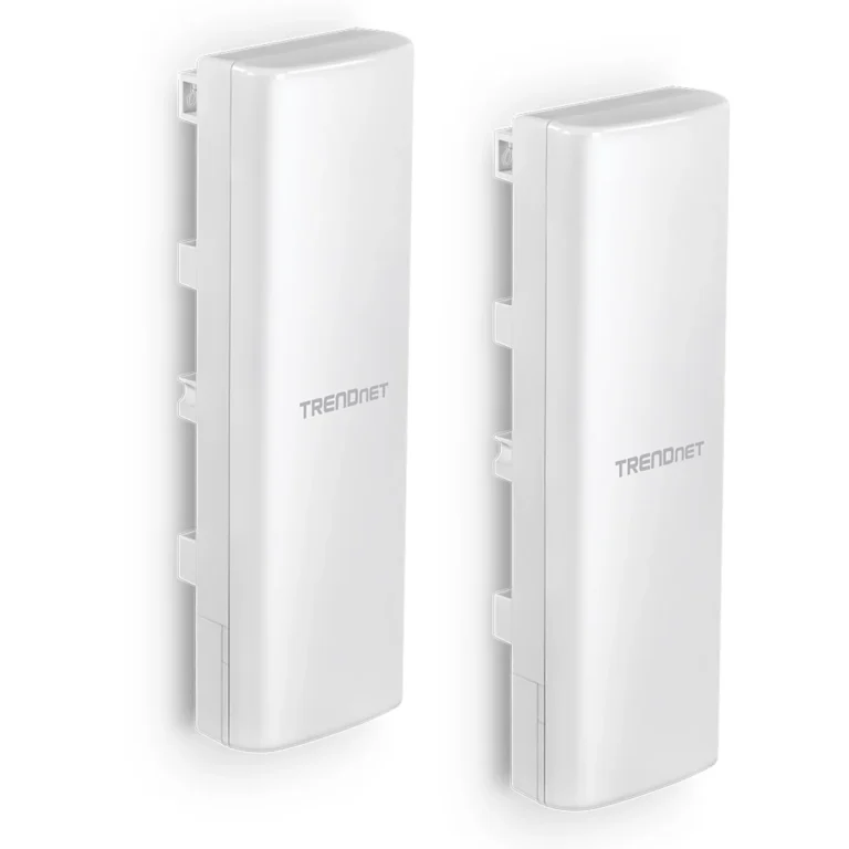 TRENDnet TEW-940APBO2K 14 dBi WiFi 6 AX1200 Outdoor PoE Preconfigured Point-to-Point Bridge Kit